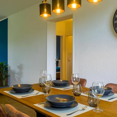 Апартаменты Gross, Modern, Zentrumsnah Mit Parkplatz Und Garten Ульм