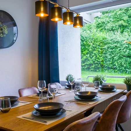 Gross, Modern, Zentrumsnah Mit Parkplatz Und Garten * Ульм